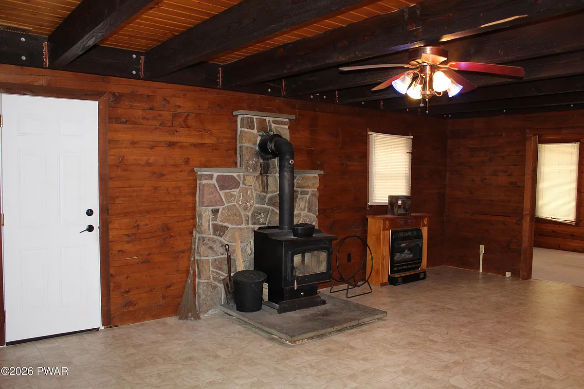 Building Photo - 129 Antler Dr