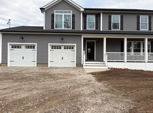 91 Beverly Rd, Babylon, NY 11702