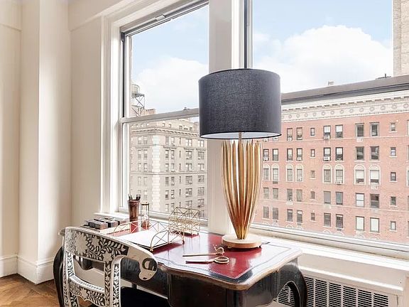 4th image of 1070 Park Ave #14A