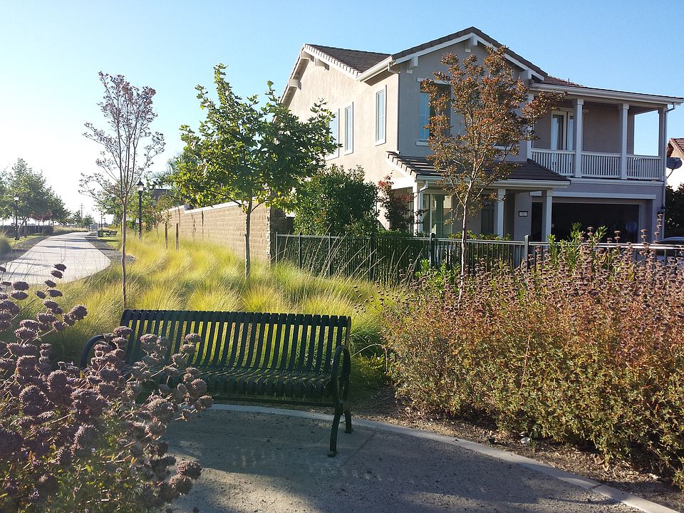 2nd image of 92 Bergamot Ct