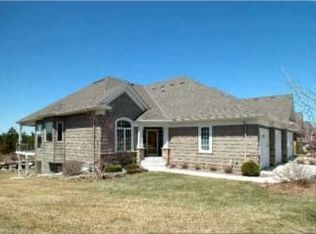 10006 Indigo Dr, Eden Prairie, MN 55347