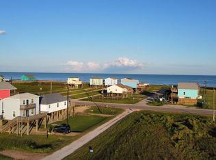 206 Nesmith Pl, Surfside Beach, TX 77541