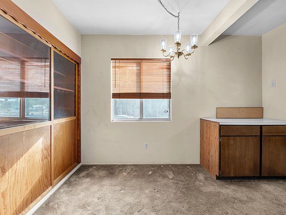 5th image of 606 Tangerine Dr