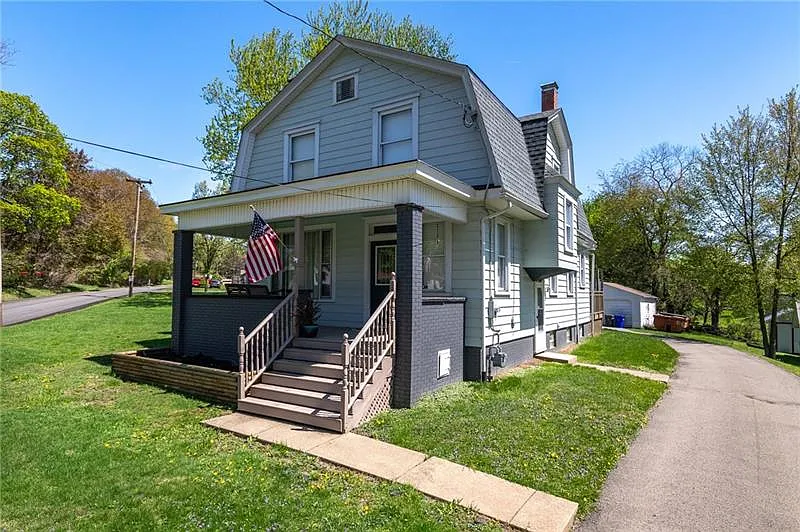 2042 Mercer Rd photo 1