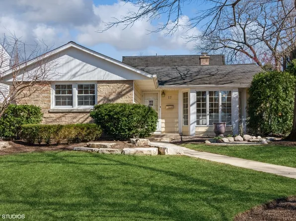 17 Arthur Ave, Clarendon Hills, IL 60514