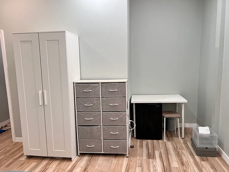 1017 McKean St — Photo 3
