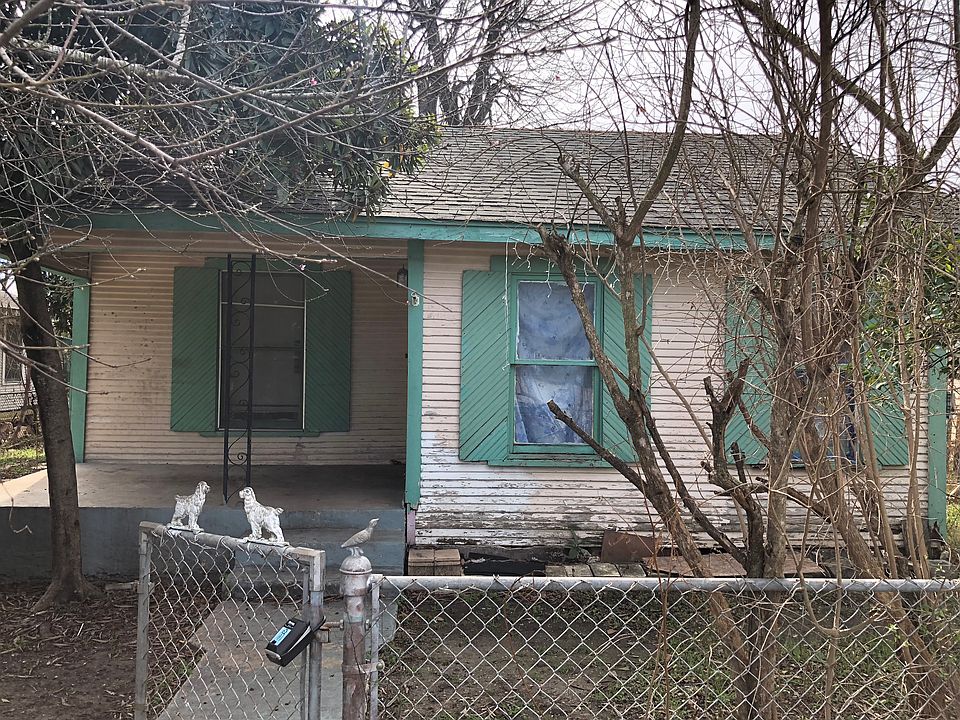 1st image of 202 E Hafer Ave