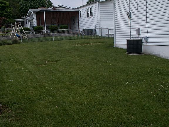 2nd image of 2655 Camino Dr