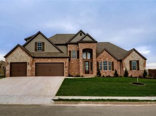 1430 Tuscany Dr, Centerton, AR 72719