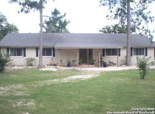 190 Kothmann Rd, La Vernia, TX 78121