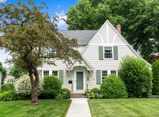 32 Castlewood Rd, West Hartford, CT 06107