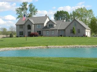 8907 Perrill Rd, Ashville, OH 43103