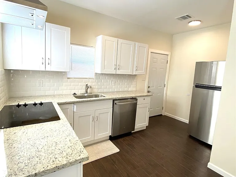 3112 Stonewall St #1 — Photo 3