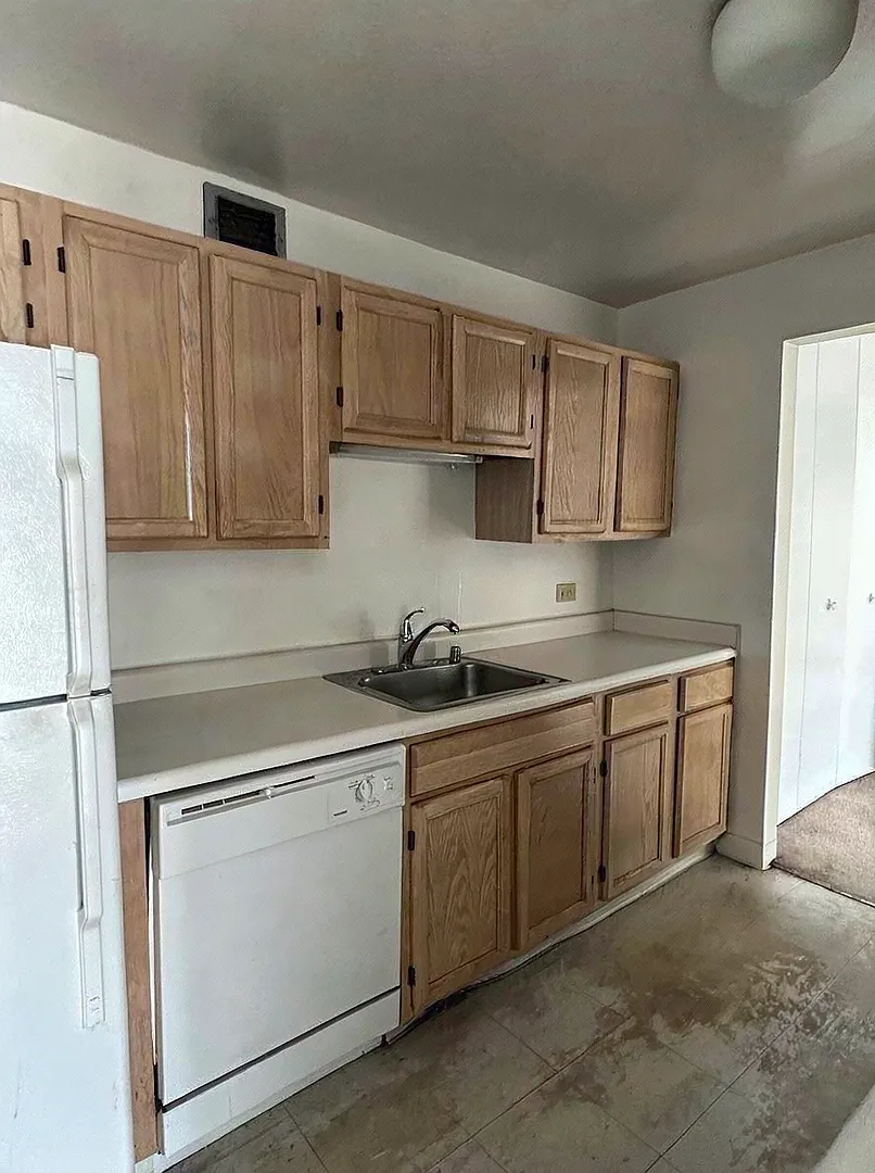 Coming Soon 200 N Dearborn St Unit 2207 Chicago, Il 60601 — Photo 2