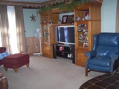 3rd image of 53 Glenn Dr