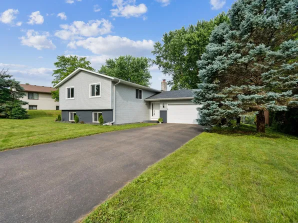 1135 Glendon St N, Maplewood, MN 55119