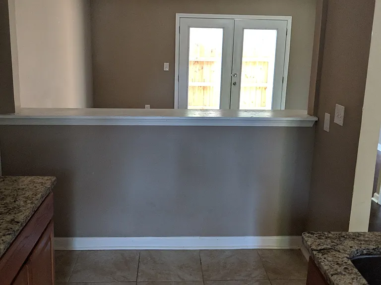 Modern Renovated East Point Townhome with Private Fenced Yard Walk to MARTA! — Photo 6