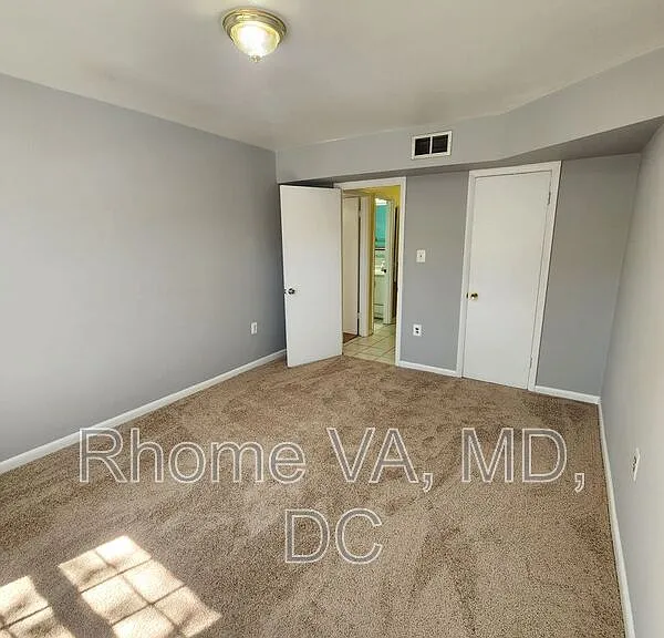 9473 Fairfax Blvd #301 — Photo 11