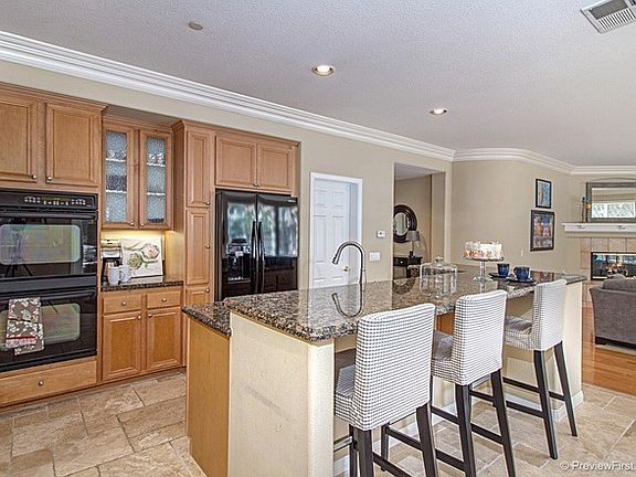 5th image of 16353 Fox Valley Dr