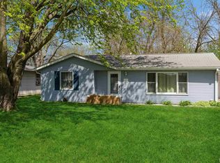 325 16th Ave, Silvis, IL 61282