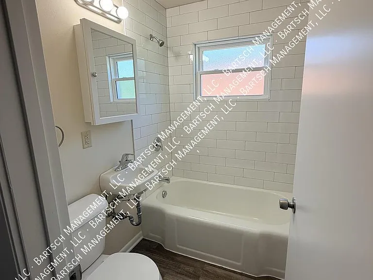 3250 S 49th St #3 — Photo 8
