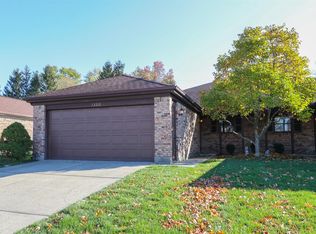 1150 Cymar Dr E, Beavercreek, OH 45434