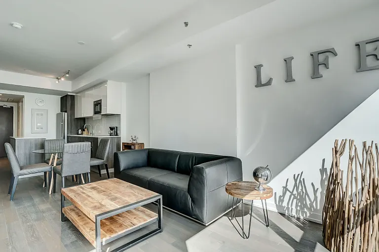 199 Slater St — Photo 3