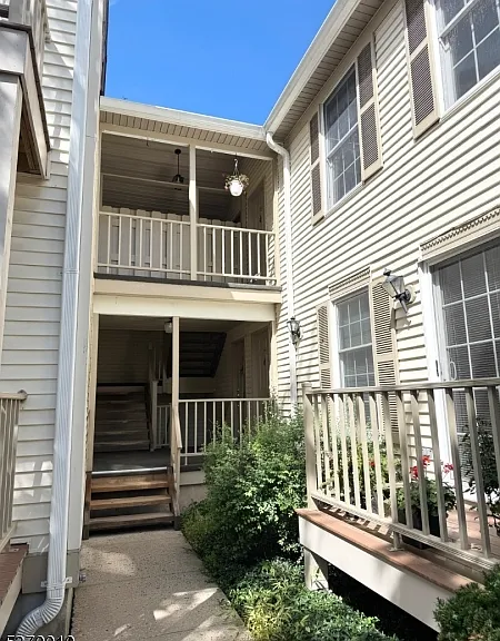 76 Jamestown Rd — Photo 16