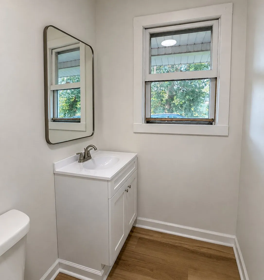 Cozy 1 Bed/1 Bath Unit in Council Bluffs - Available 10/01 - $1250 — Photo 3