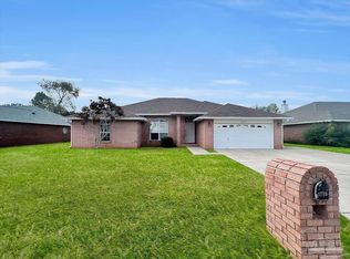 4725 Winterdale Dr, Pace, FL 32571