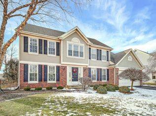 1731 White Oak Dr, Algonquin, IL 60102