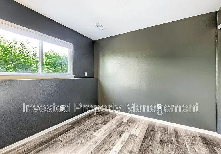7650 S Steele St — Photo 8