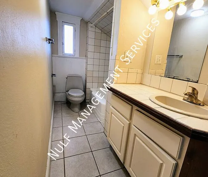 1607 Arlington Ave — Photo 5