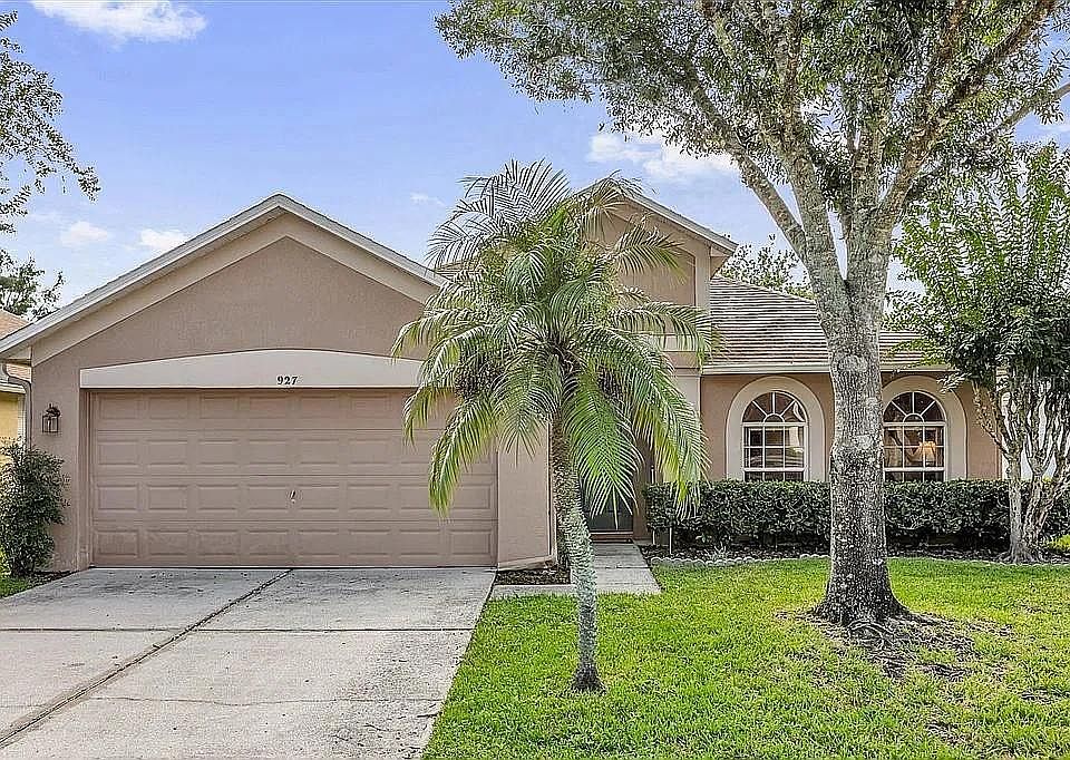 1st image of 927 JADE FOREST AVENUE