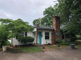 5526 Iron Bridge Rd, North Chesterfield, VA 23234