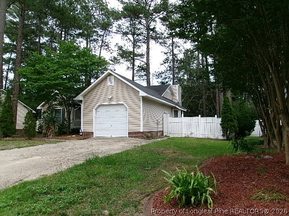 3rd image of 429 Oakgrove Dr