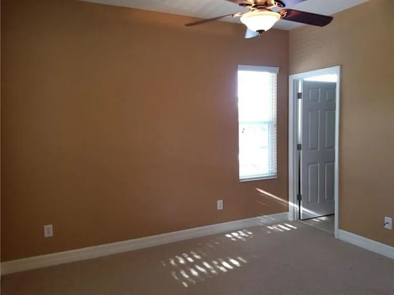 2401 S Shine Ave — Photo 11
