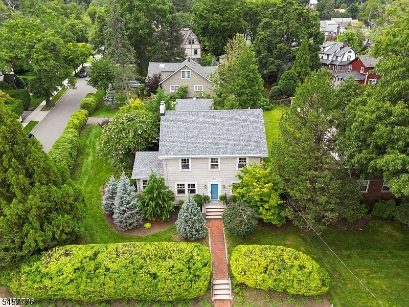 1st image of 420 Up Mountain Avenue