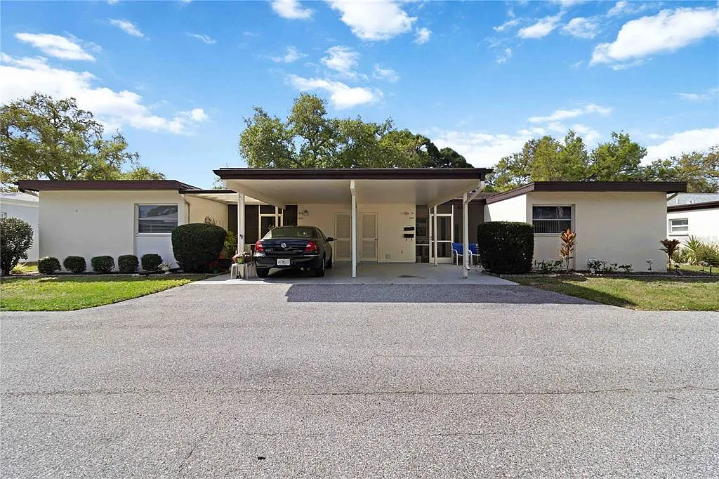 2 bed, 2.0 bath, 1405 sqft, $1,750 — Photo 1