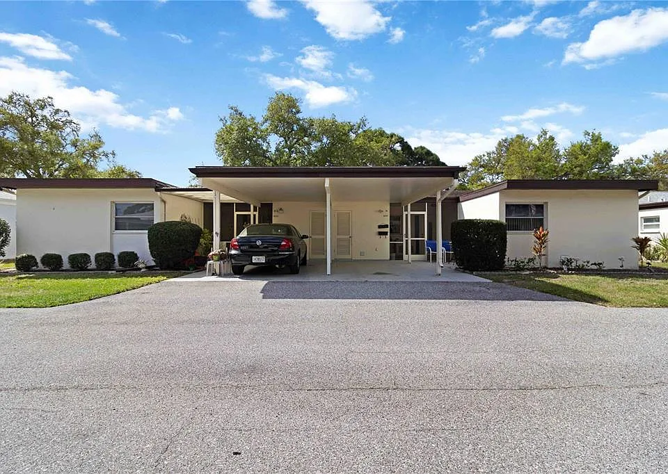 6215 Green View Cir #74