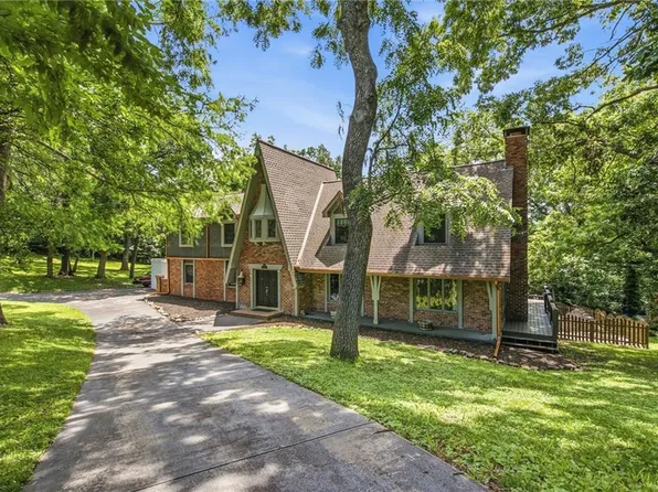 4015 N Briarcliff Rd, Kansas City, MO 64116