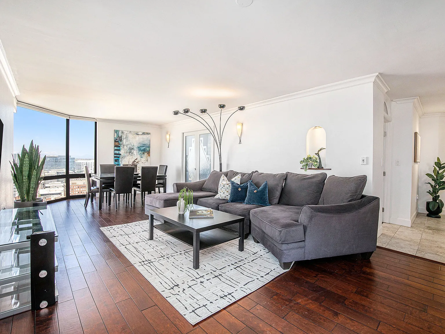 2 bed, 1283 sqft, $2,850 — Photo 2
