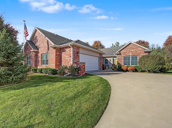 1976 NW 126th St, Clive, IA 50325