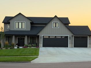 431 Brody Court, Harrisburg, SD 57032