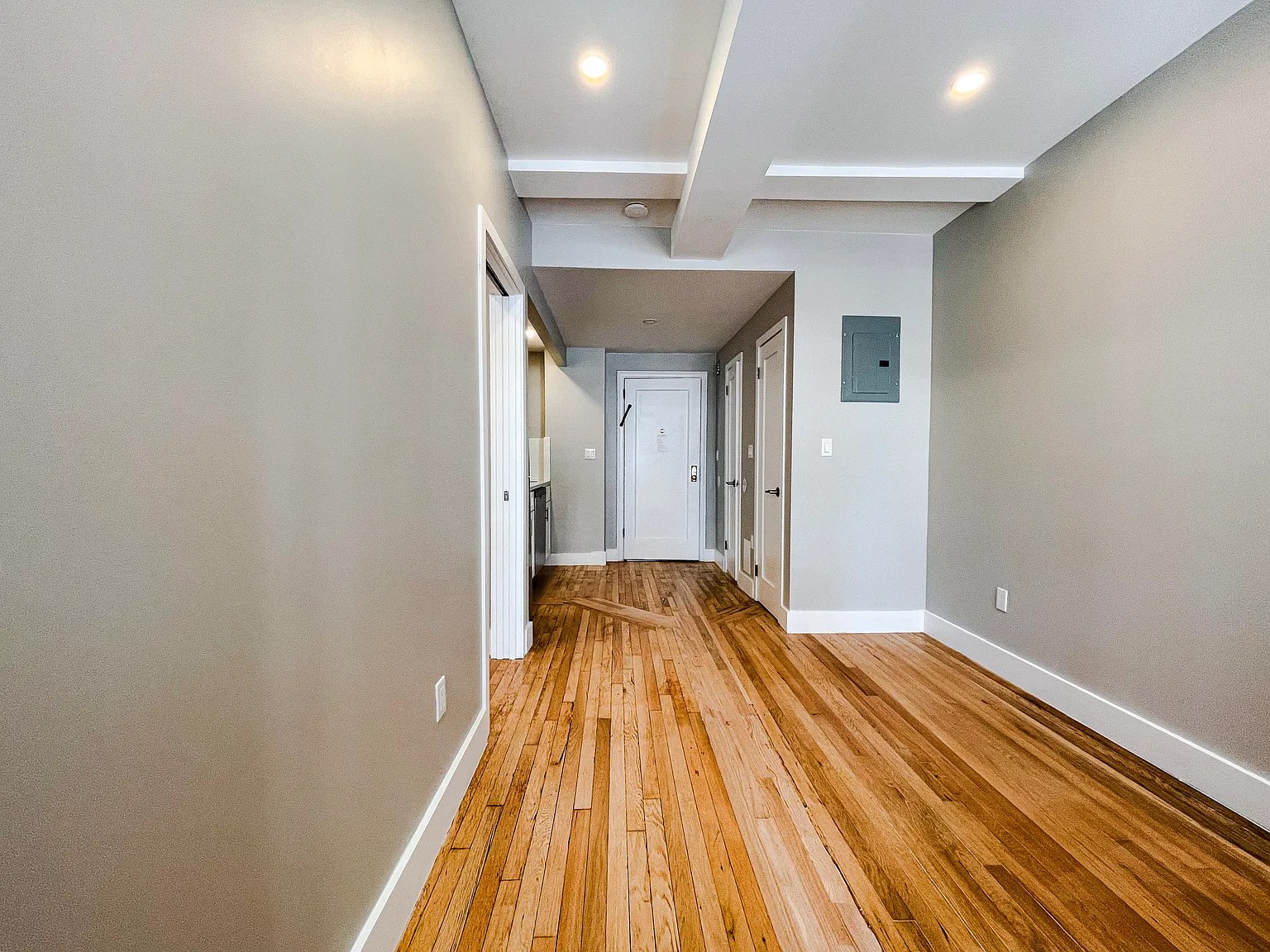 11 Waverly Place — Photo 4