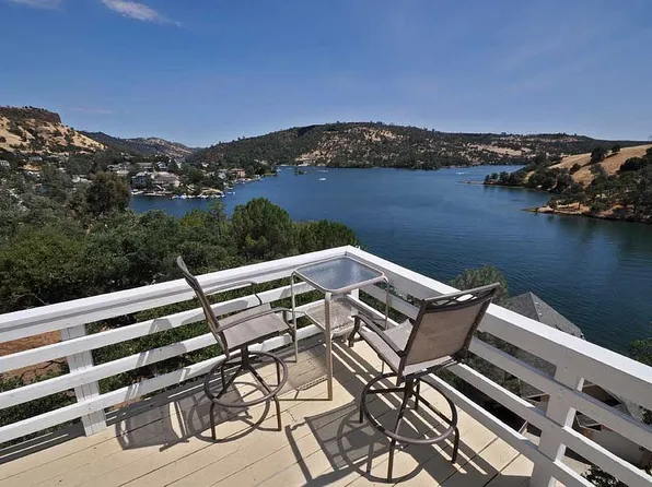 156 Oakhurst Ct, Copperopolis, CA 95228