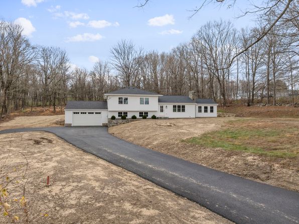 52 Curtis Rd