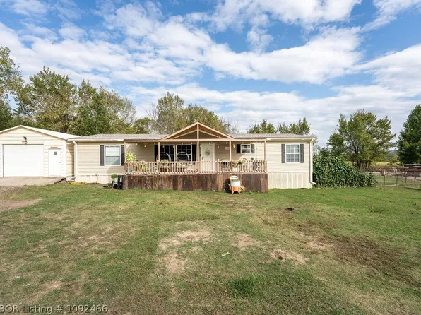 8434 Silver Rd, Ozark, AR 72949