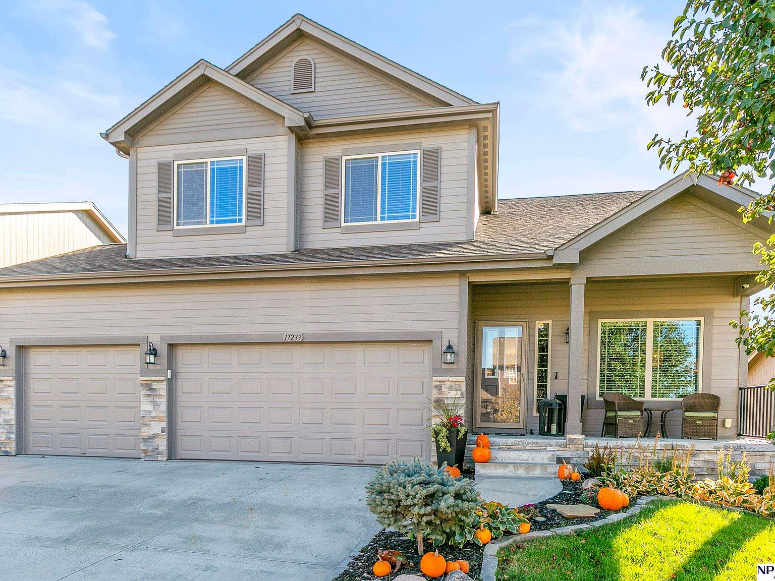 17233 Banner St, Omaha, NE 68136 | Zillow