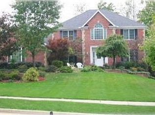 7569 Wilton Ln, North Royalton, OH
